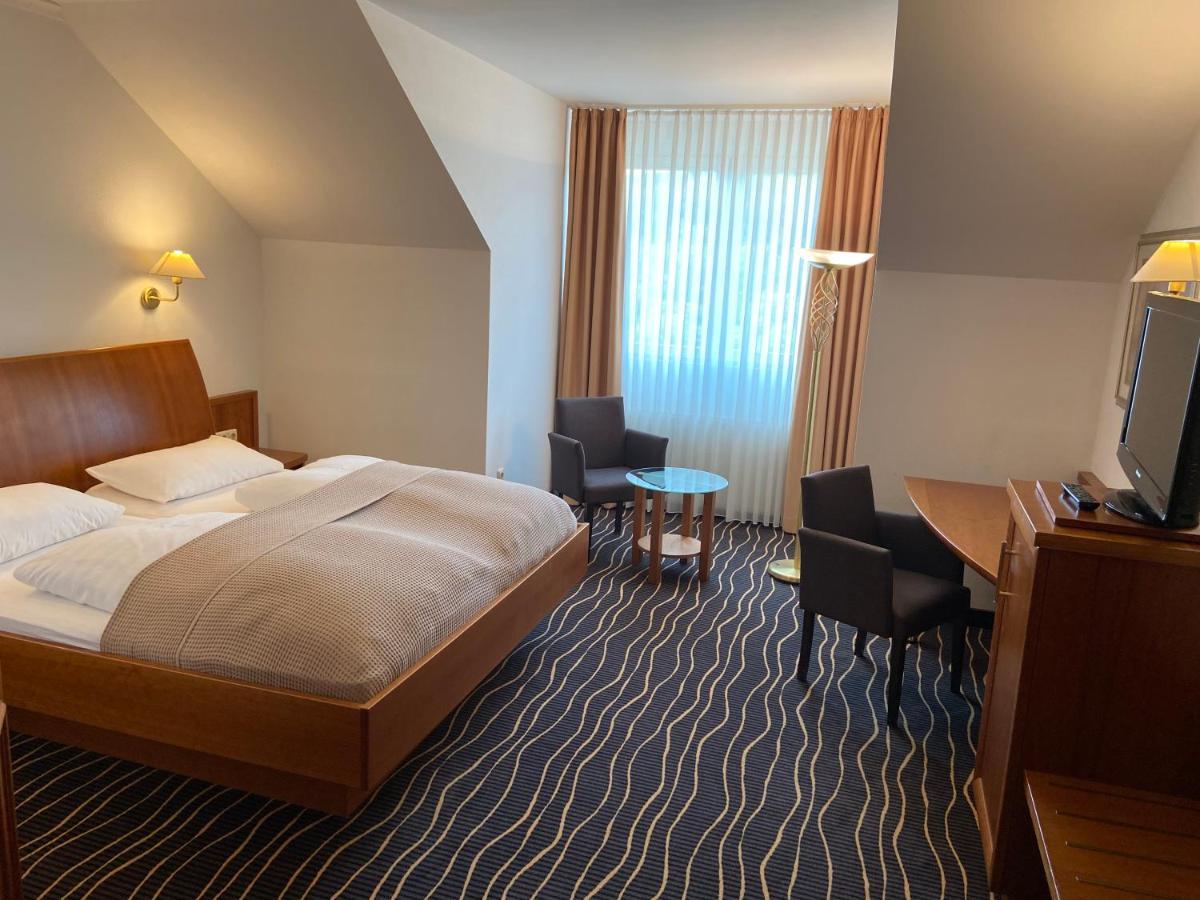 Hotel Zur Schoenen Aussicht Marktheidenfeld Esterno foto