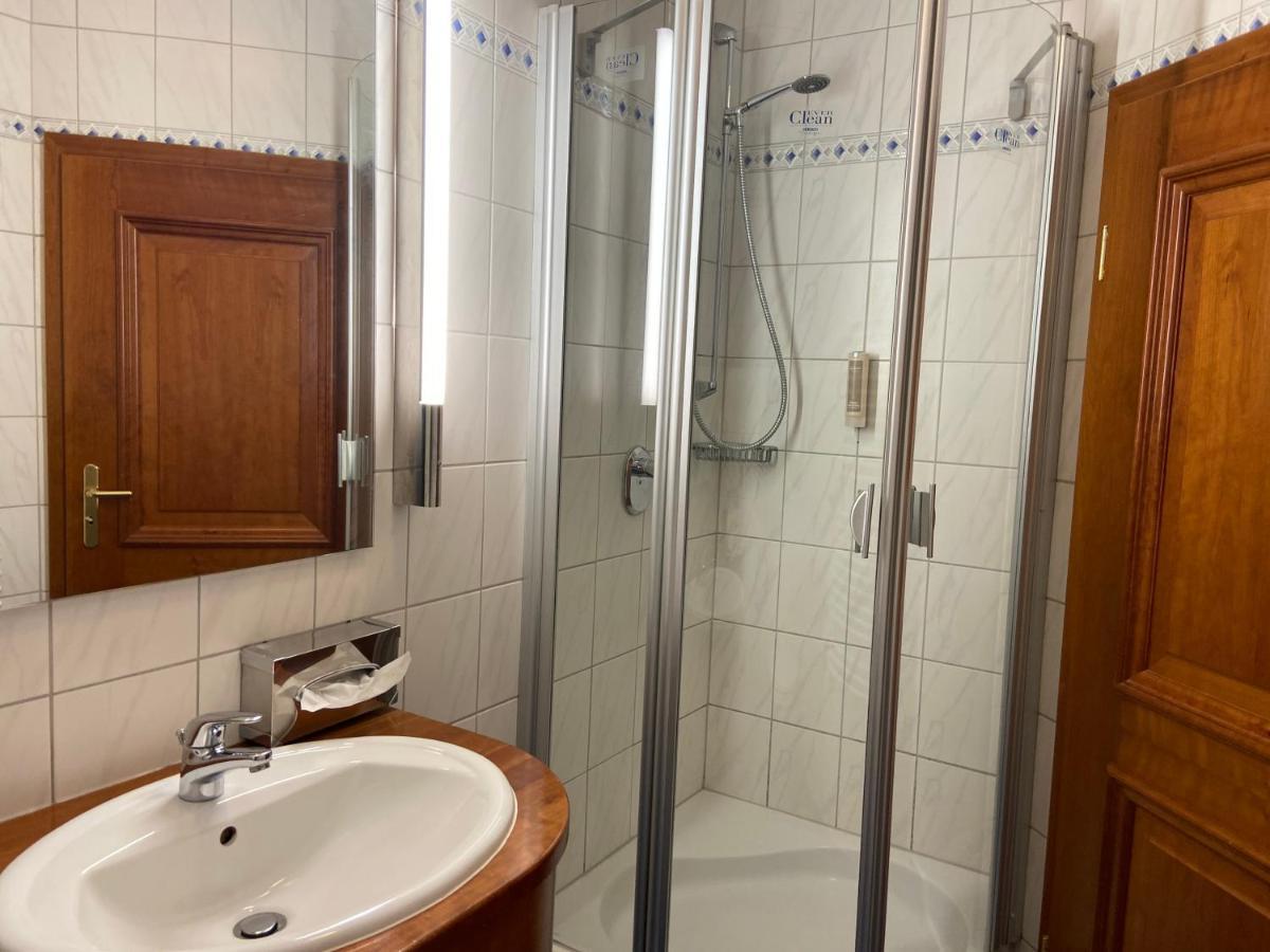 Hotel Zur Schoenen Aussicht Marktheidenfeld Esterno foto