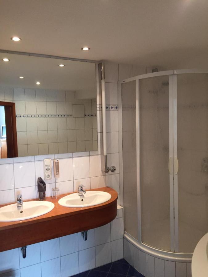 Hotel Zur Schoenen Aussicht Marktheidenfeld Esterno foto