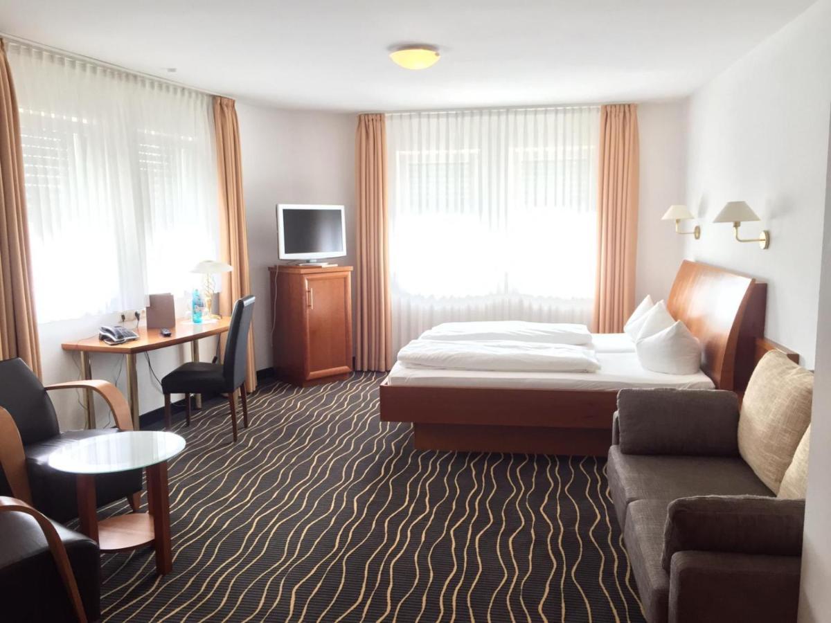 Hotel Zur Schoenen Aussicht Marktheidenfeld Esterno foto