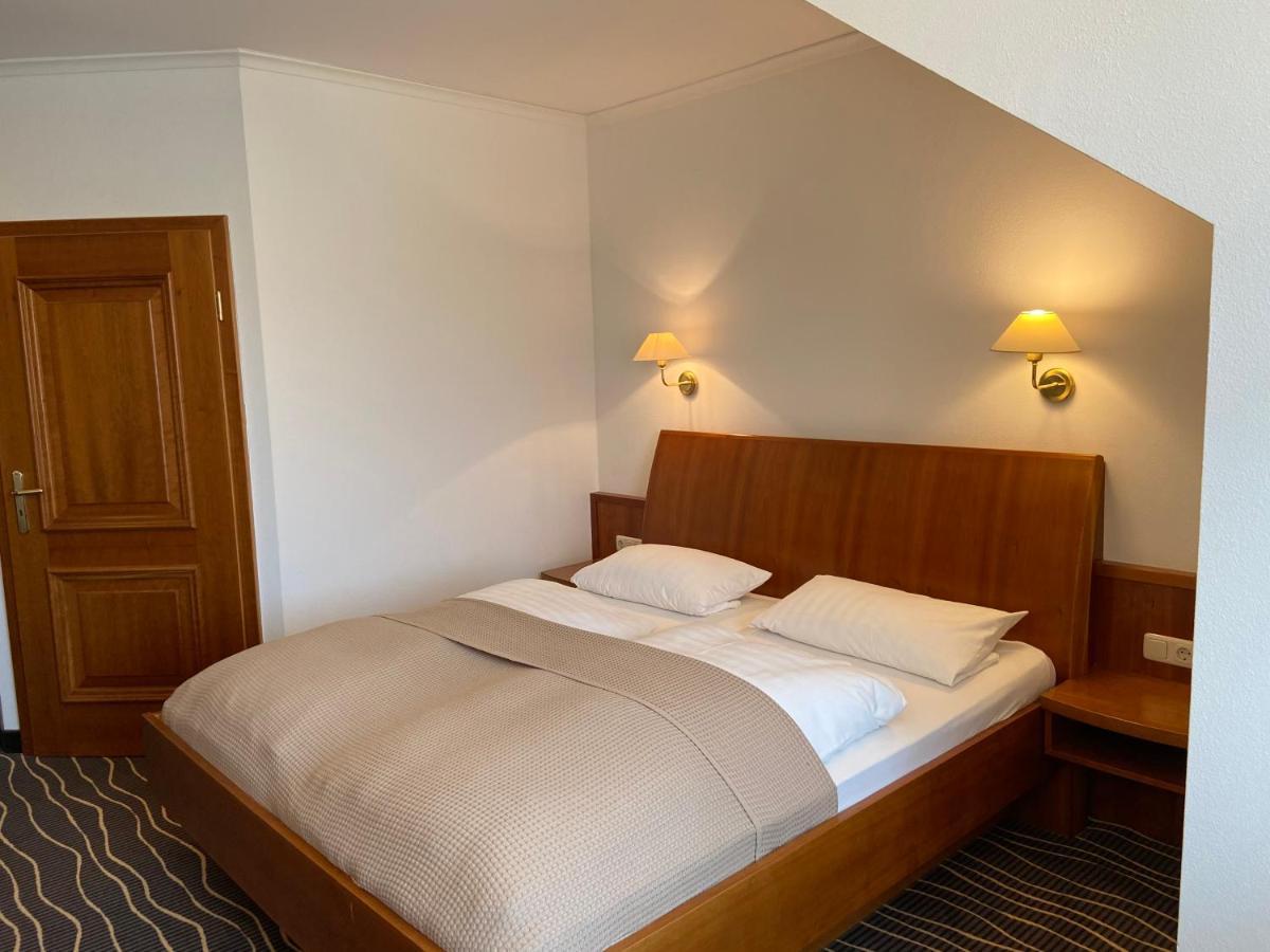 Hotel Zur Schoenen Aussicht Marktheidenfeld Esterno foto