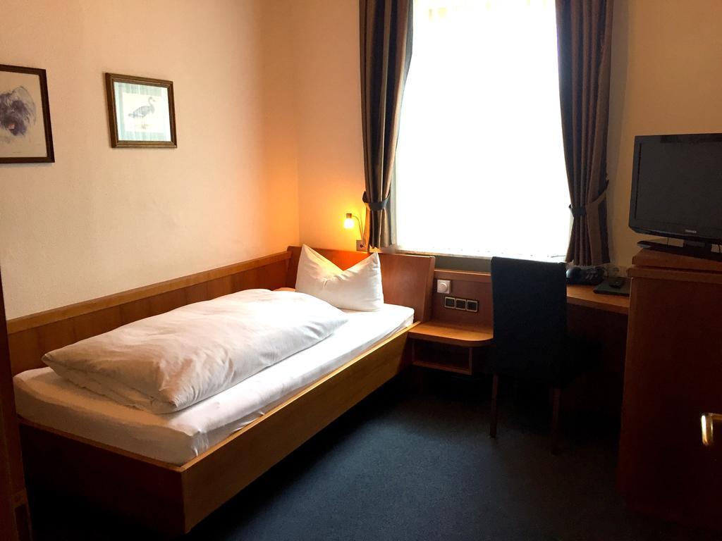 Hotel Zur Schoenen Aussicht Marktheidenfeld Esterno foto